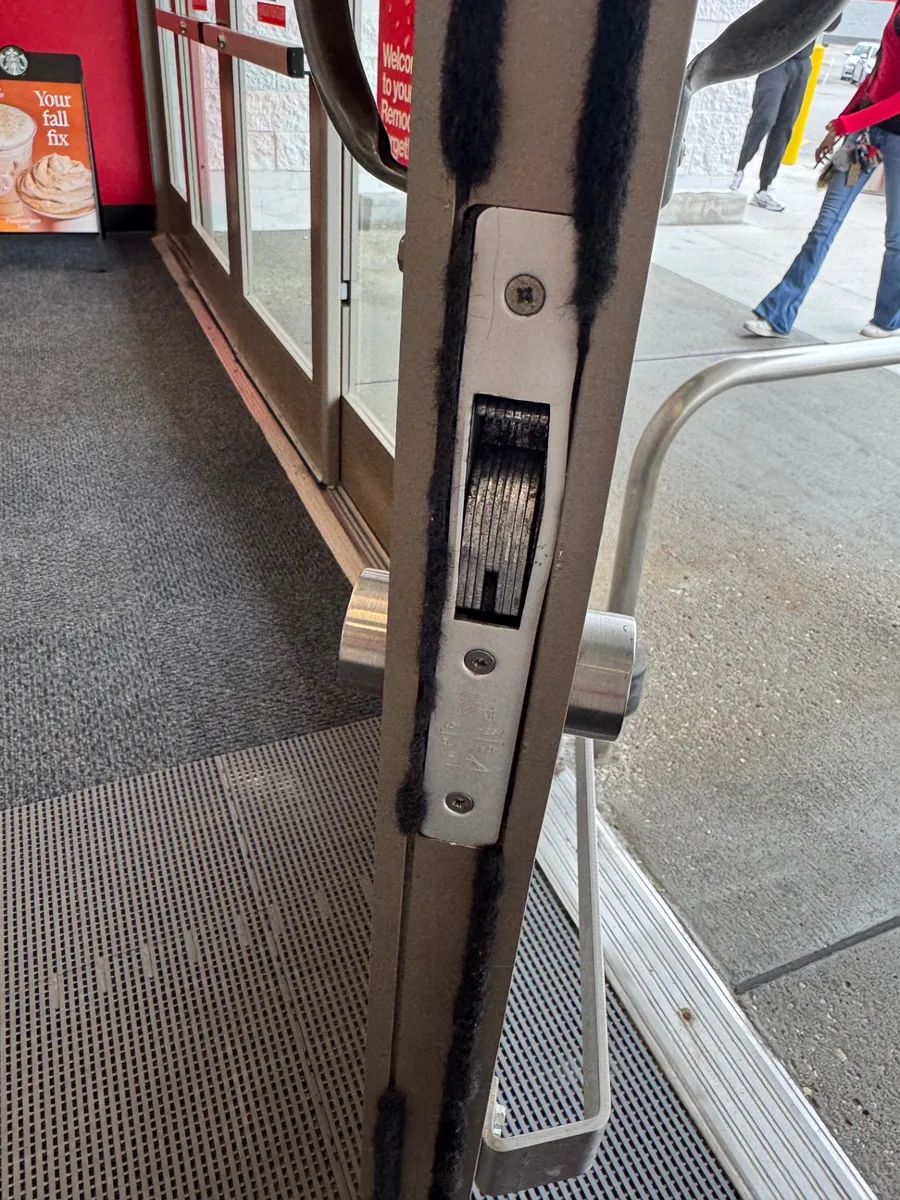 Storefront Door Latch — Liza Locksmith job in Phoenix